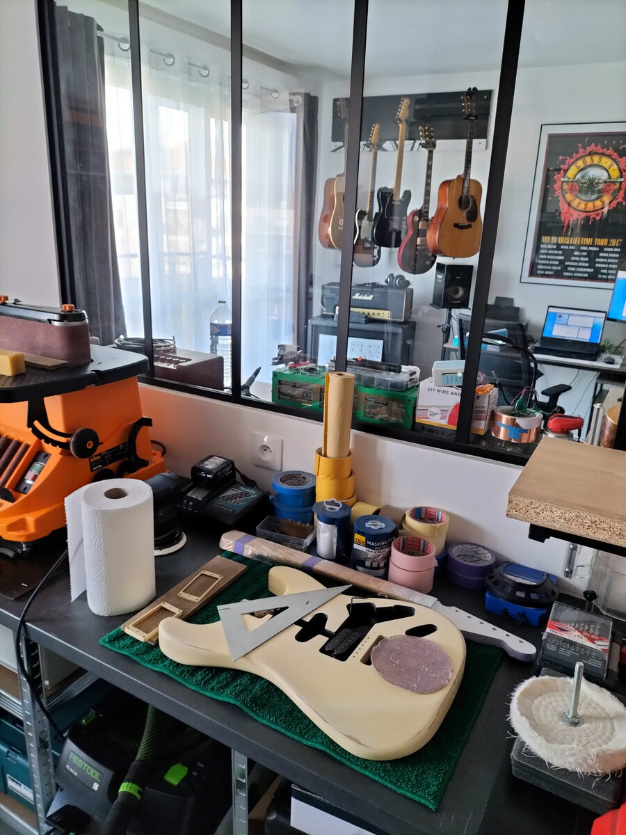Réglage et entretien d'une guitare électrique